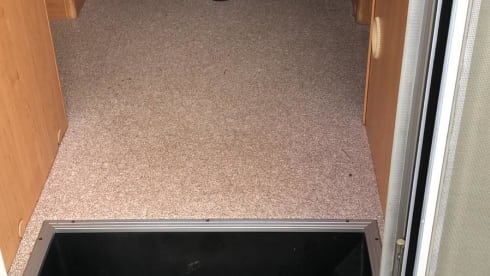 SPACIOUS CLEAN FAMILY CAMPER LARGE AND HANDY WITH NESPRESSO;)