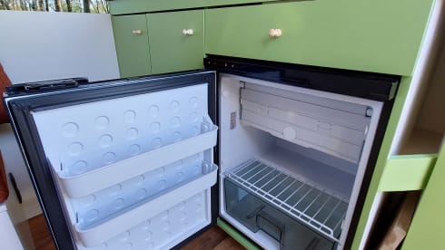 The Zen Van – Nice 2p Peugeot bus from 2018!