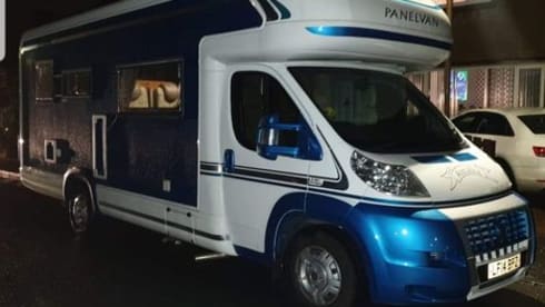 Fiat Ducato - Sleeps 4 