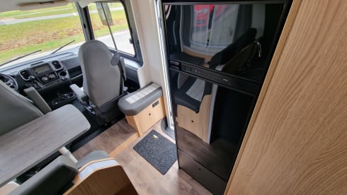 C17 – Luxe Sunlight I67S Automaat 2x Airco 4P