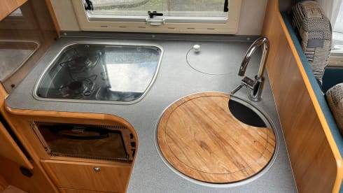 Fiat adriatik 650SL Coral met vast bed 4 persoons