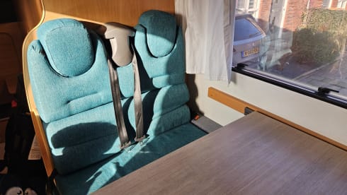 6p Chausson alcove