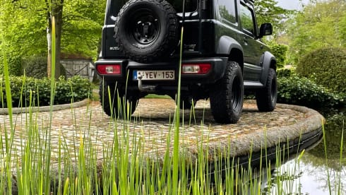 Suzuki Jimny 2p rooftop