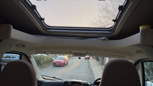 Burney  – 4 berth Bürstner semi-integrated from 2012