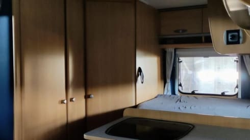 Camperverhuurvalencia.com – Nice camper for rent in Valencia