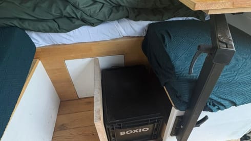 Nessi – "Nessi" VW T5 High Top Campervan, King Size Bed, 2008