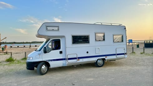 Huisje op wielen  – Spacious family/friends camper 