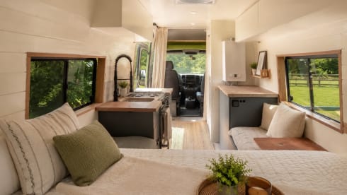 White Spirit – Autobus Mercedes-Benz 3 couchettes de 2007