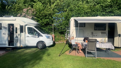 Lowieke – Profitez d'une belle excursion dans un camping-car familial propre et spacieux !