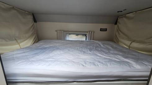 Rimor has it. –     La Grande Fuga – Spazioso camper familiare a 6 posti letto