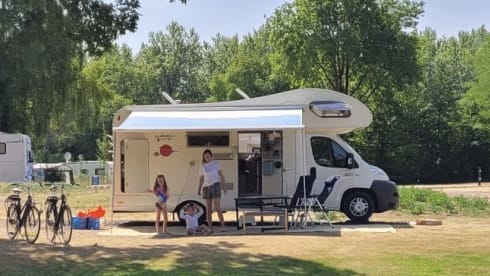 Gezellige gezinscampert – 4p Mobilvetta alcove uit 2007