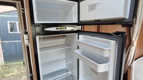 Carado semi-intégré confortable de 2013 pour 4 personnes