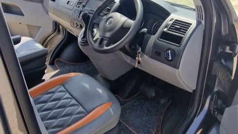 Cool Journeys – VW T5 4 berth LWB Auto Sporty Camper with bike rack