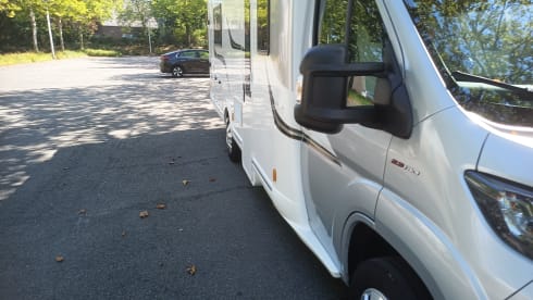 Fleurette Magisten 73LJF with bathroom in the back