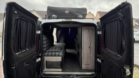 The Wee Hoose – The Wee Hoose – Vauxhall Vivaro LWB Campervan - 4 berth