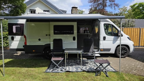 Beautiful, fine 2-person Fiat bus Camper from 2018
