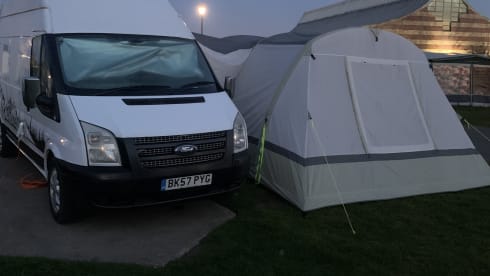 The old girl  – 3 berth Ford bus from 2007