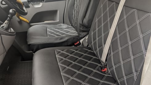 Hullablue – VW T5 camper, 4 berth, pop top, bike rack.