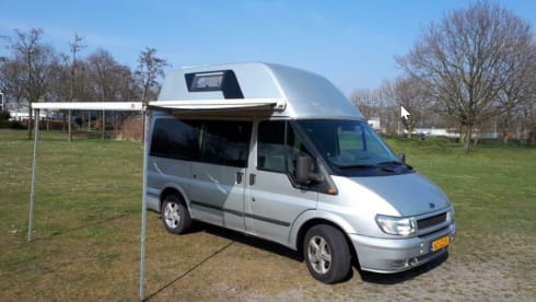 Nuggie – Go on an adventure with our nice Ford Nugget