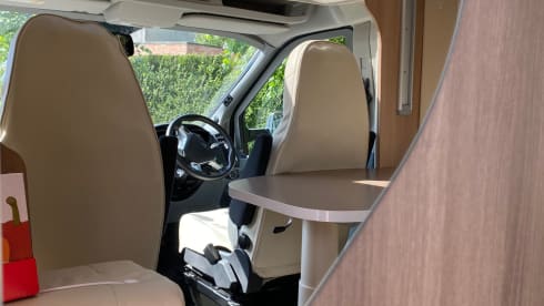 5-seater Ford - Half Integral