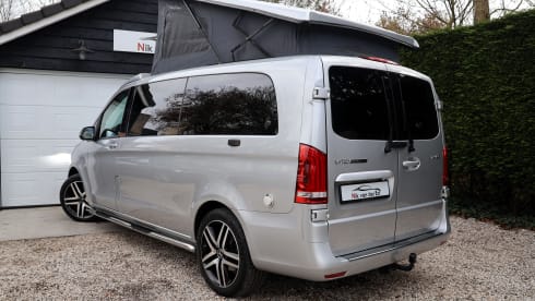 4p Mercedes-Benz campervan uit 2018