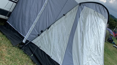 Nujay – 4 berth Peugeot campervan from 2016