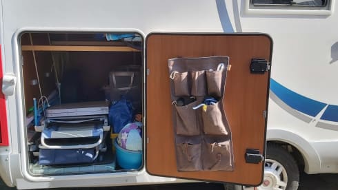 Mc Louis  – With the whole family on a camper trip!