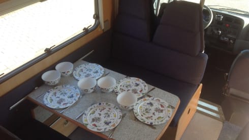 Lovely 6 person Fiat camper for rent