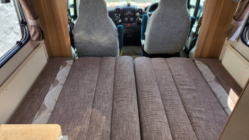 Flossieflo – 2 berth 2014 fully equipped Fiat Bessacarr 
