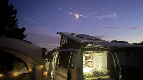 Jiggleypuff – Camper Nissan del 2007 con 3 posti letto (piccola famiglia)