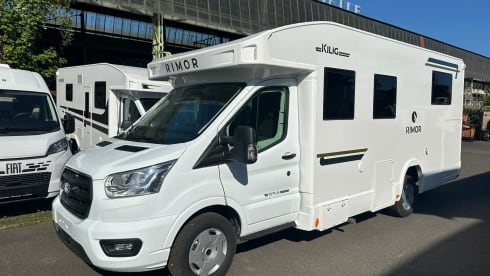 Nr. 13 – Einzelbetten Teilintegrierter mit Hubbett und Automatikgetriebe