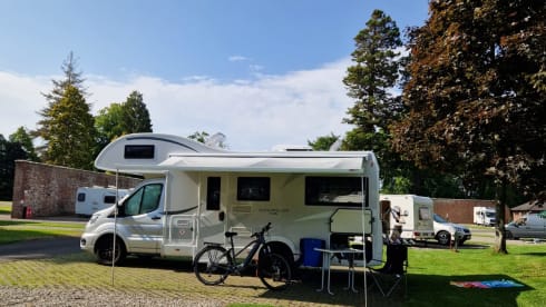 6 Berth, Ford Autoroller 746, Automatic Luxury