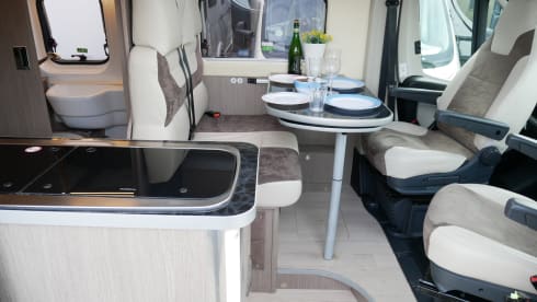 Chausson 5, bus camper 6 meters with bunk bed