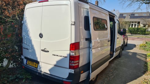 2 person Mercedes-Benz Bus camper from 2015 (Euro 6)