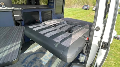 Bob – 4 berth VW Campervan (2023)