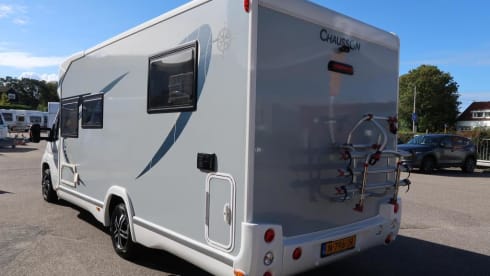 Luxuriously equipped 4-person Chausson