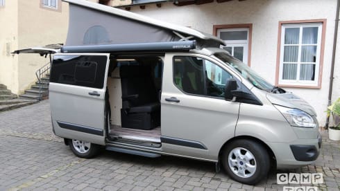 Luxury and complete bus camper - Ford Nugget Westfalia with lifting roof