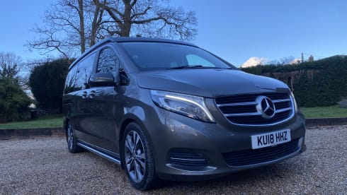 Woody – 2 berth Mercedes-Benz bus from 2018