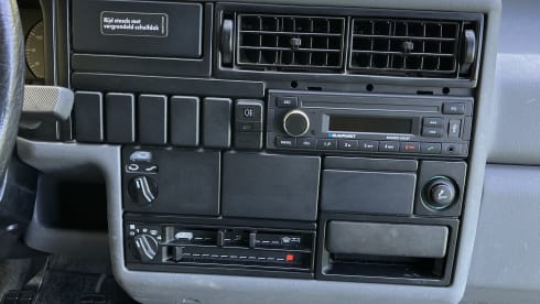 Calí – Very neat original VW T4 California Coach