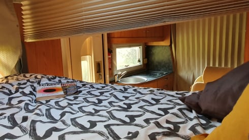 Bernie G – Luxurious and spacious high quality German built integrated motorhome