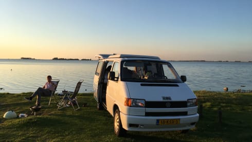 Aloha  – Adventurous VW T4 Camper