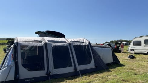 Lillibet – Adventure Ready – Stunning Bayleaf Green VW T6.1, 4 Berth – Pets Welcome