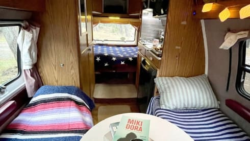 BUSH – American van - 4 seats