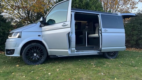 Clarence – Fully insured 4 berth motorhome to explore and enjoy Britain and Europe