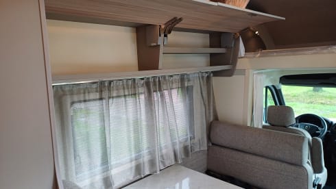 C19 – Knaus Traveler A705 XL Garage for 6 persons