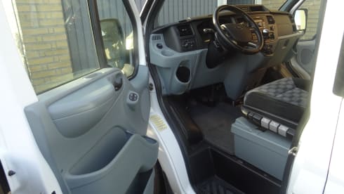 Ford Nugget Westfalia with pop-up roof