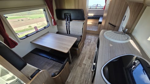 2016 Bailey Approach Advance 665 - 6 Berth