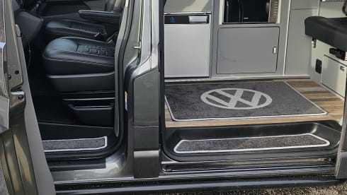 Indy  – VW Transporter Campervan 2021 - 4 Berth