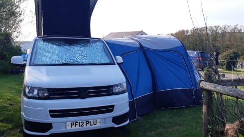 Talullah Zog – 4 berth Volkswagen T5 Campervan from 2012