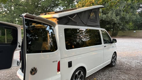 Clive – Camping-car Volkswagen 4 places de 2017